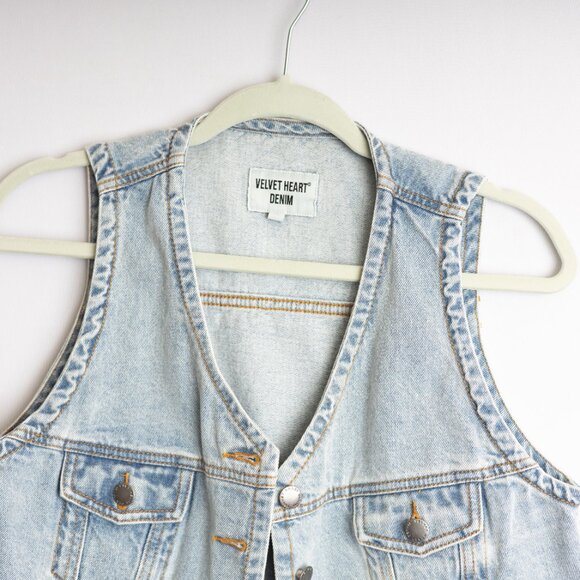 Velvet Heart retro, western, cowgirl Light Wash Denim Vest Size M - Picture 2 of 3